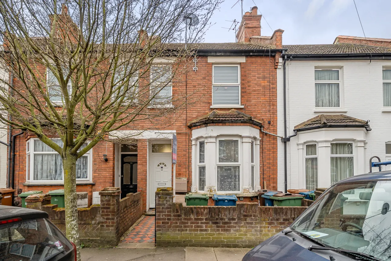 1 bed flat for sale, Graham Road, Harrow, HA3