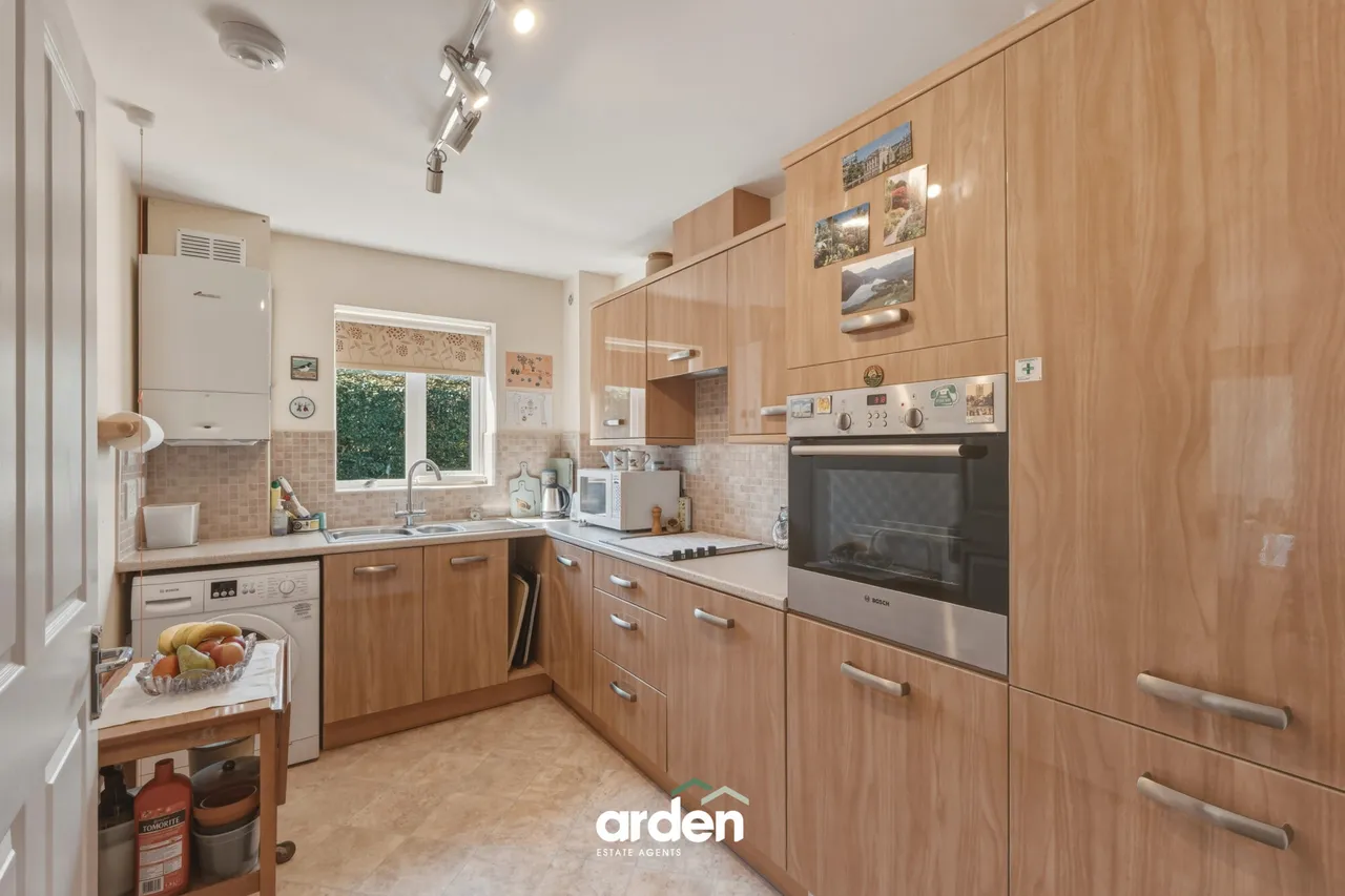 Eastbank Drive, Eastbank Court, WR3, photo 4