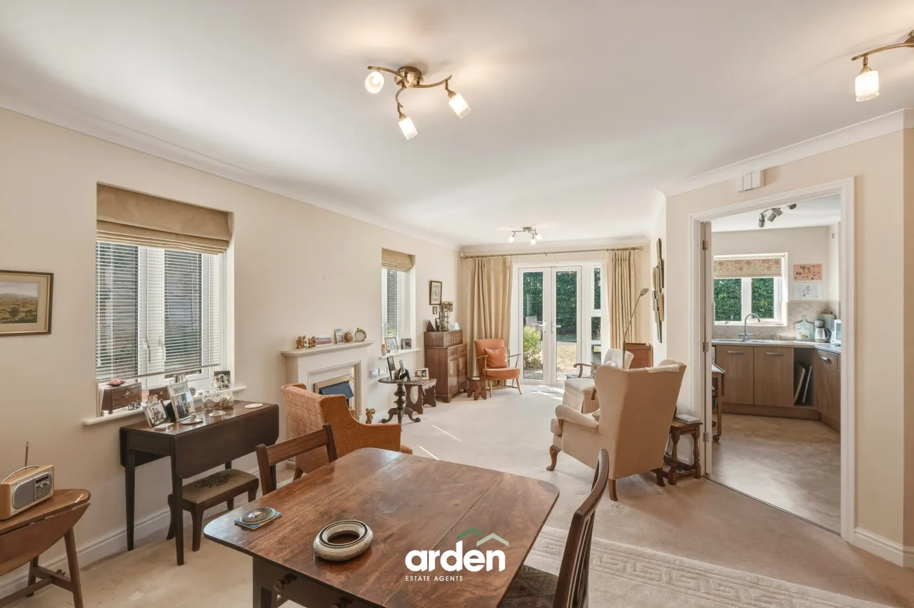 Eastbank Drive, Eastbank Court, WR3, photo 2