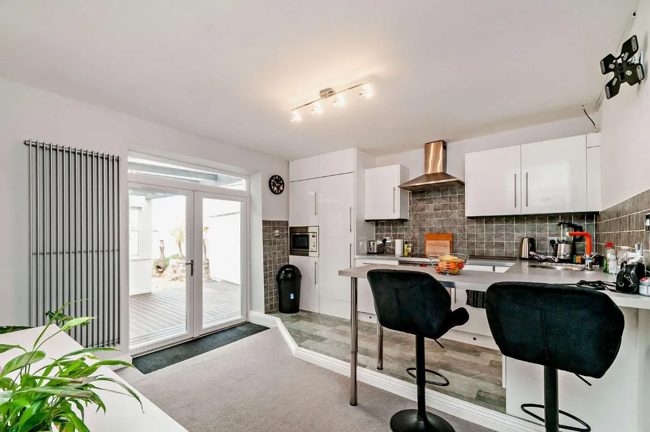 Skipton Road, Harrogate, HG1 3HE, photo 2