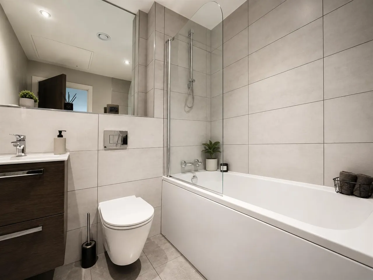 Petersfield Avenue, Slough, photo 6
