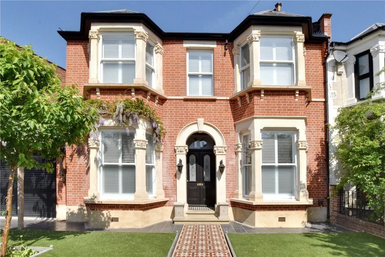4 bed house to rent, Dowanhill Road, Catford, SE6