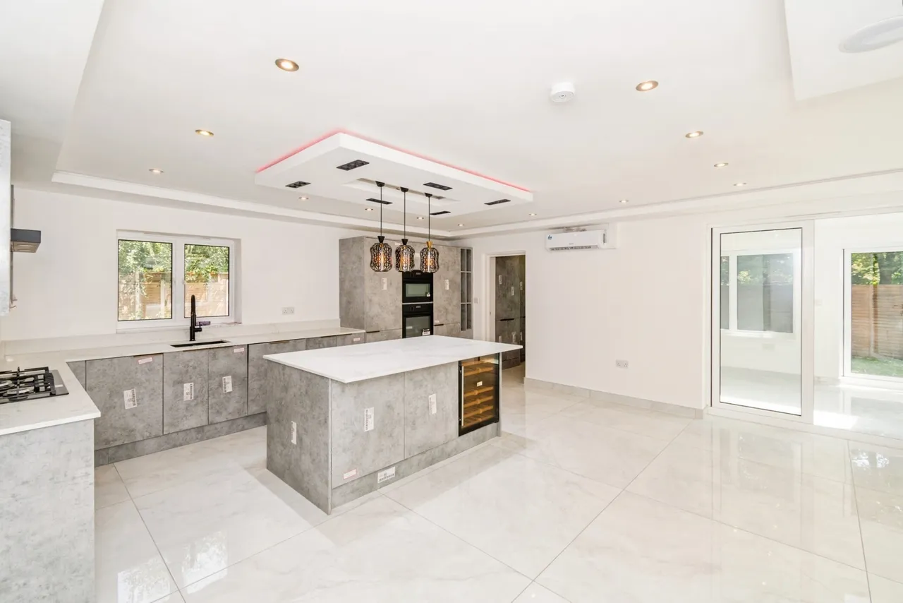 North Hill Close, Winchester, SO22, photo 2