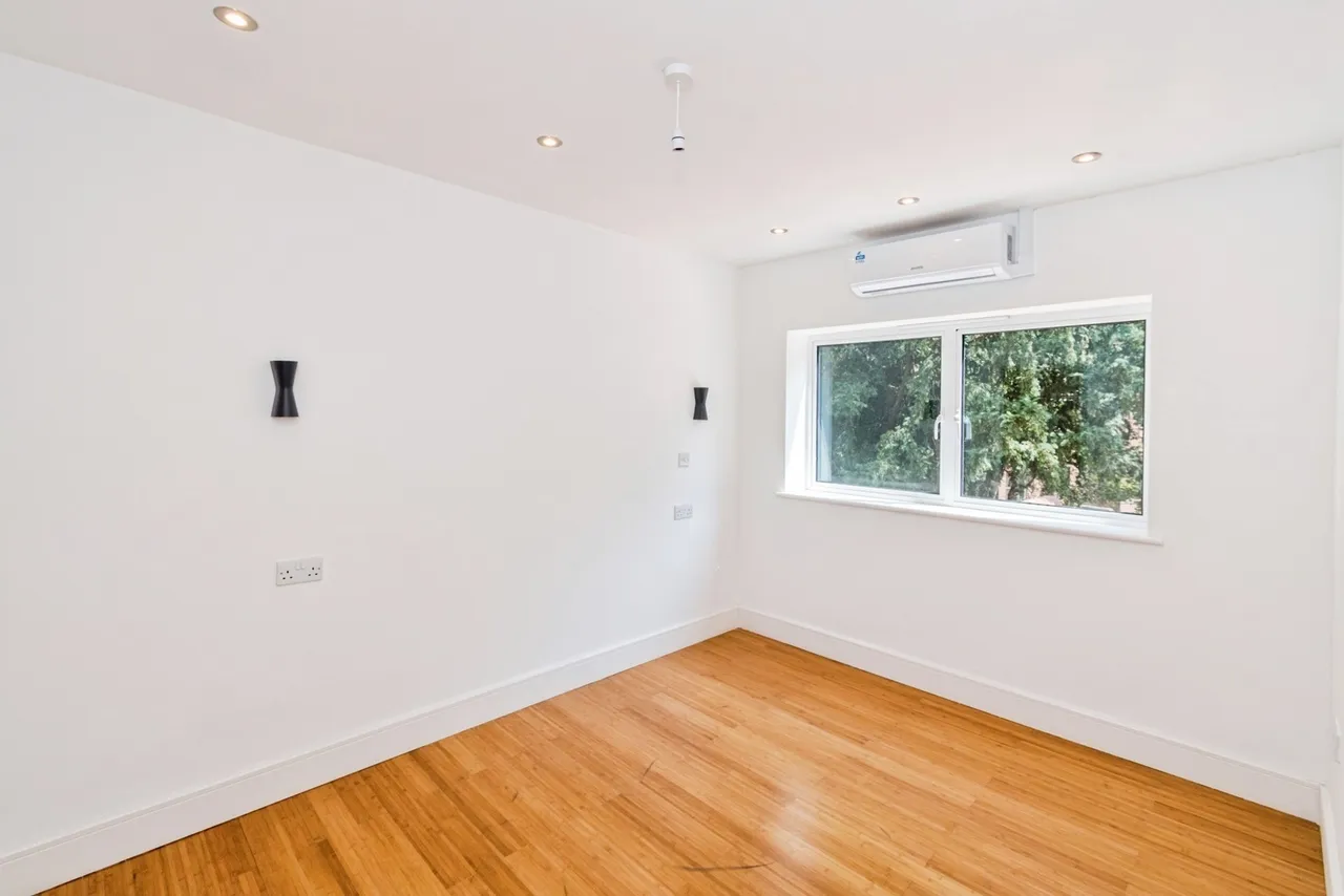 North Hill Close, Winchester, SO22, photo 10