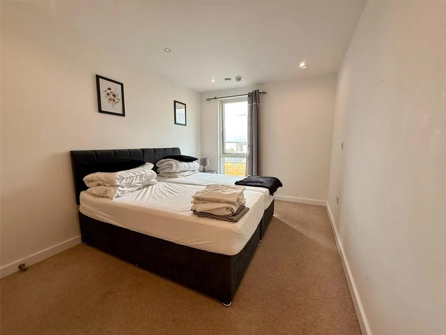 Rivington Apartments, Slough, SL2, photo 8