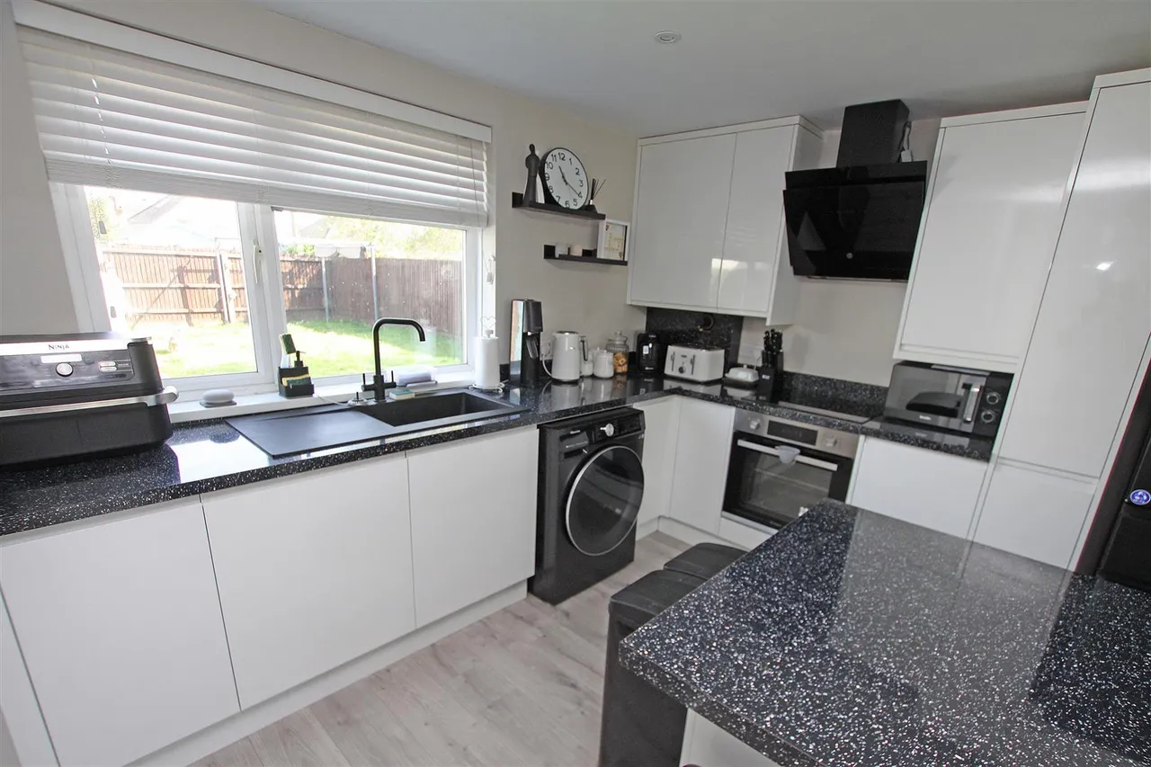 Craigmoor Avenue, Bournemouth, photo 5