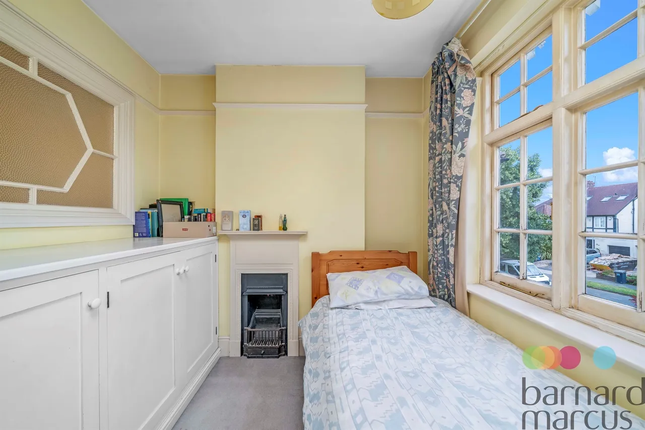 Ravensdale Avenue, London, N12, photo 16