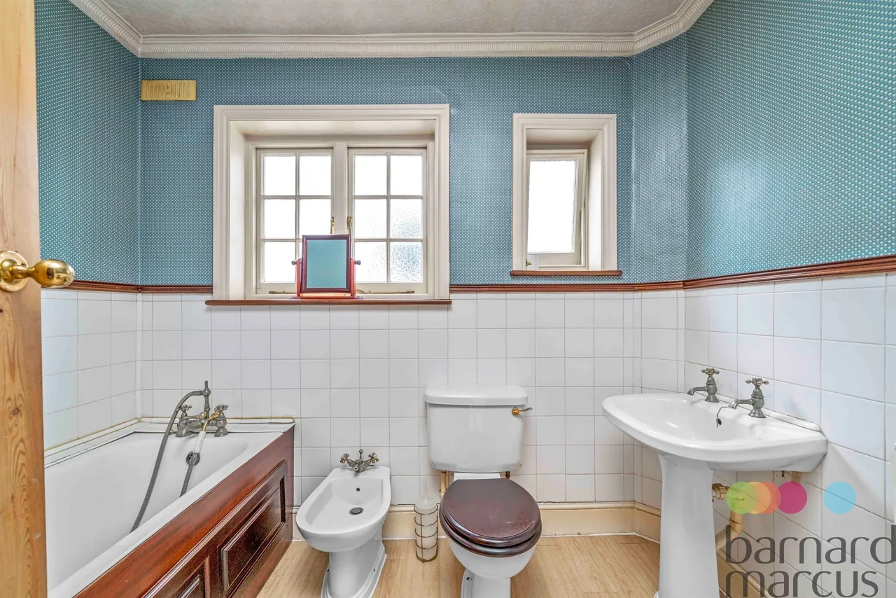 Ravensdale Avenue, London, N12, photo 17
