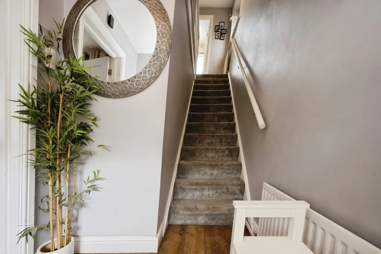 Walnut Walk, Bedford, Bedfordshire, MK42, photo 7