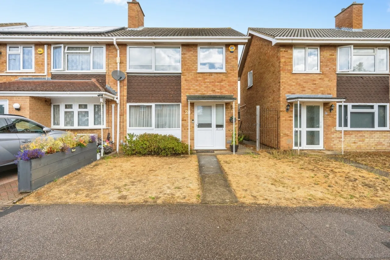 3 bed house for sale — Walnut Walk, Bedford, Bedfordshire, MK42