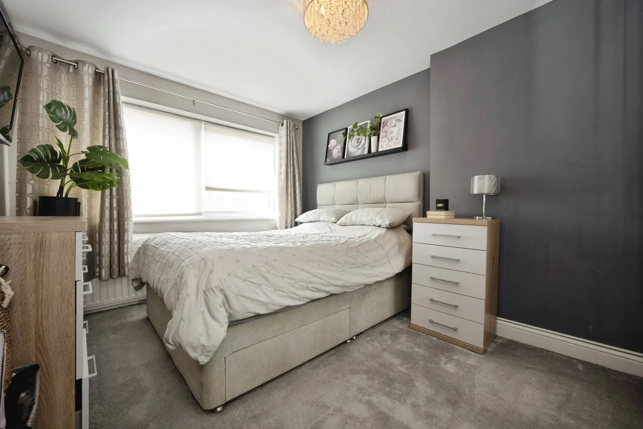 Walnut Walk, Bedford, Bedfordshire, MK42, photo 8