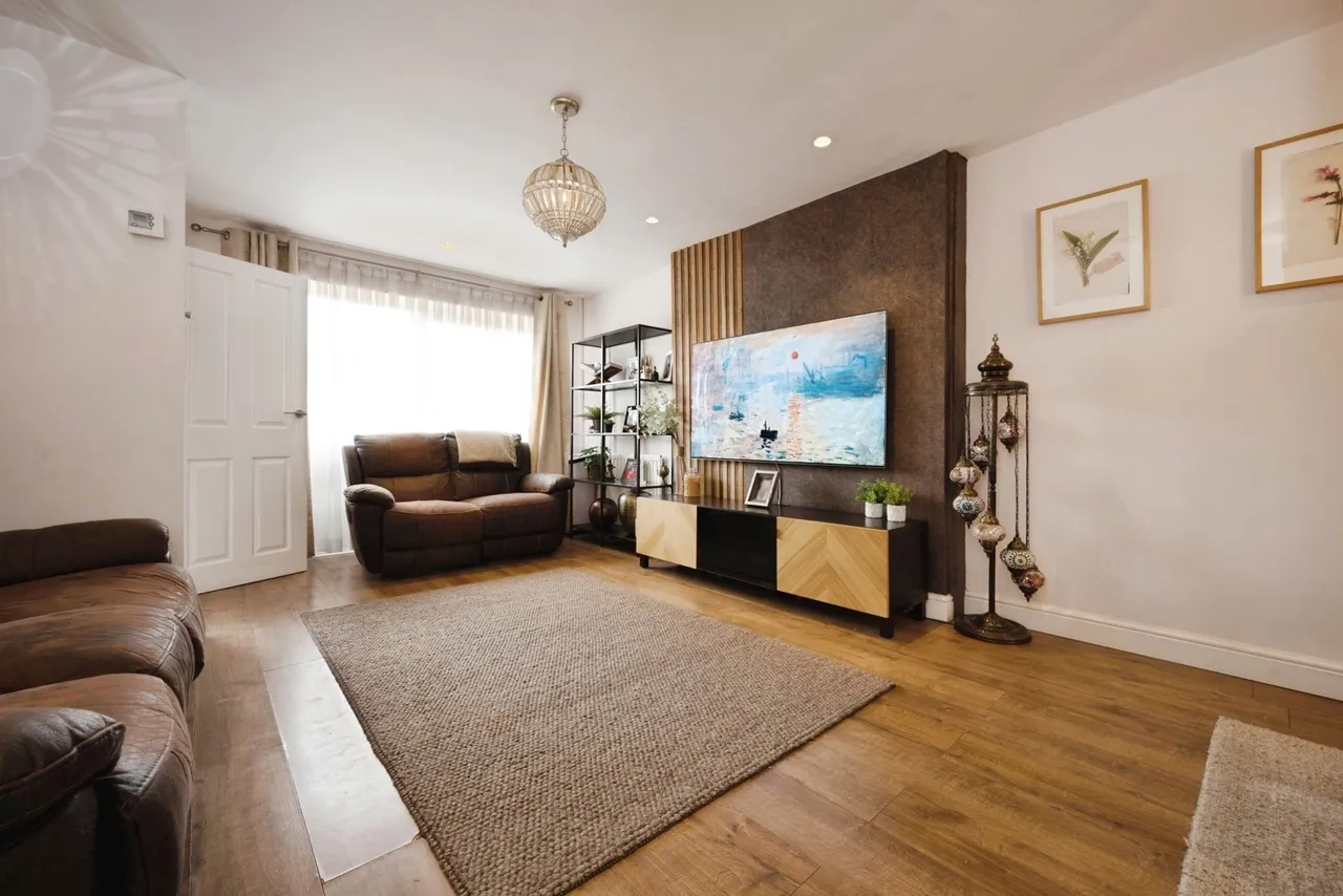 Walnut Walk, Bedford, Bedfordshire, MK42, photo 5