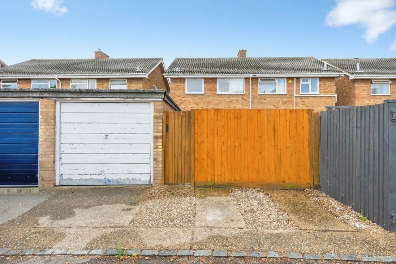 Walnut Walk, Bedford, Bedfordshire, MK42, photo 4