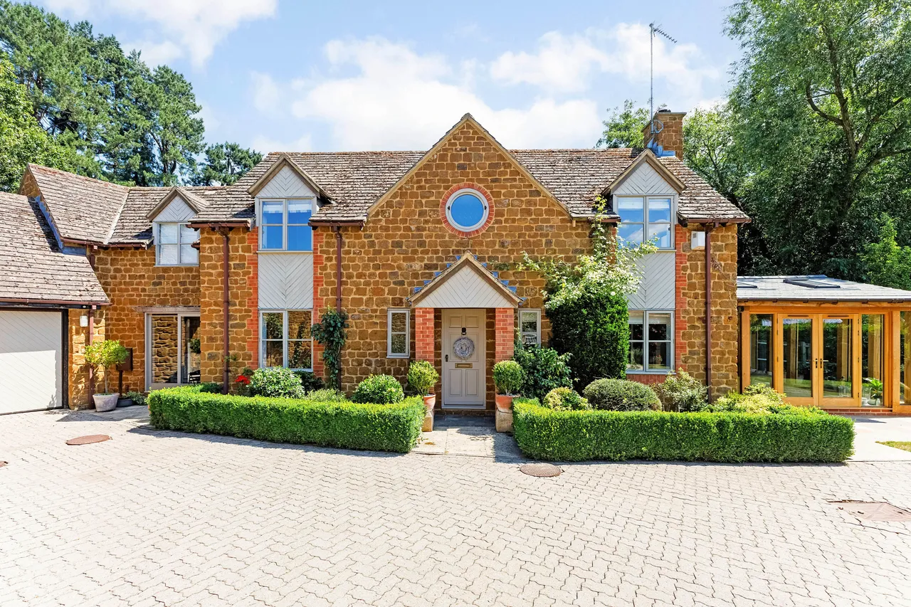 4 bed house for sale — Hogg End, Chipping Warden, OX17
