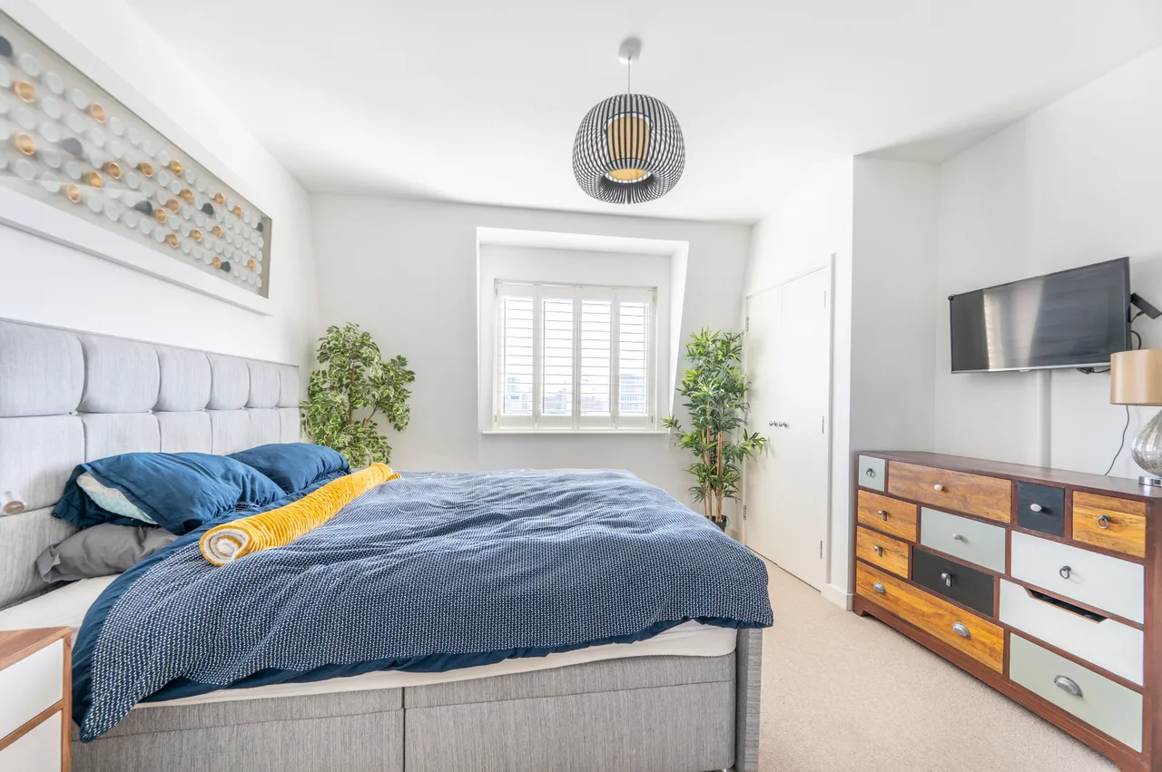 24 Coles Green Court, Coles Green Road, London, photo 10