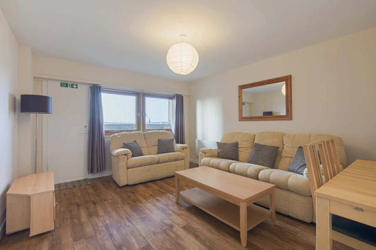 Hutcheon Court, Aberdeen, AB25, photo 2