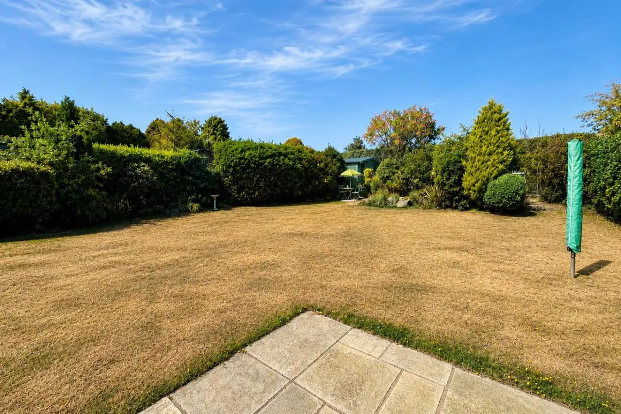 Keith Road, BH3, photo 26