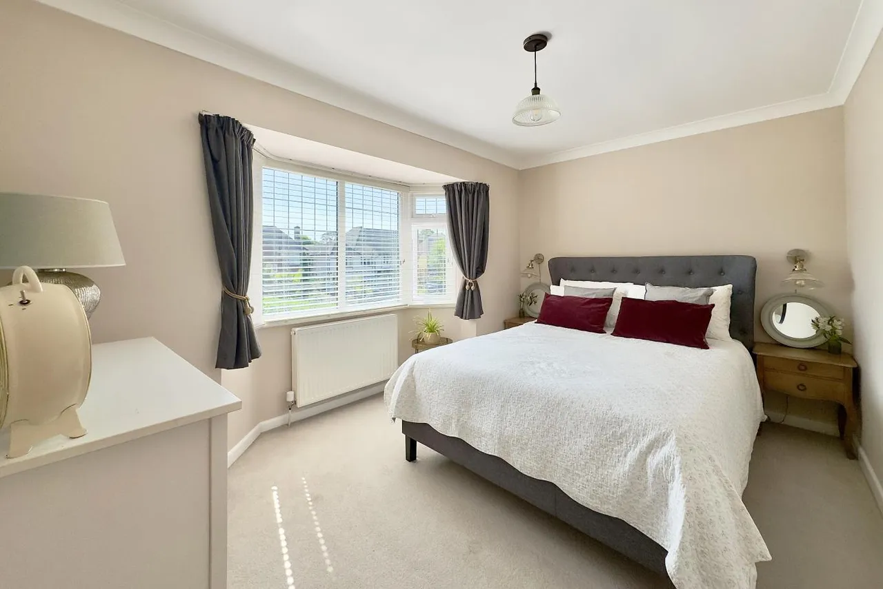 Keith Road, BH3, photo 18