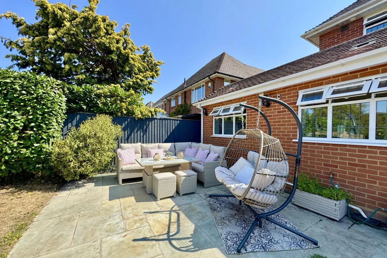Keith Road, BH3, photo 27