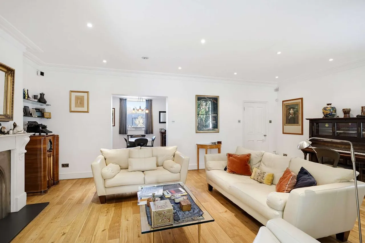 Holland Park Avenue, Holland Park, London, W11 3QY, photo 4