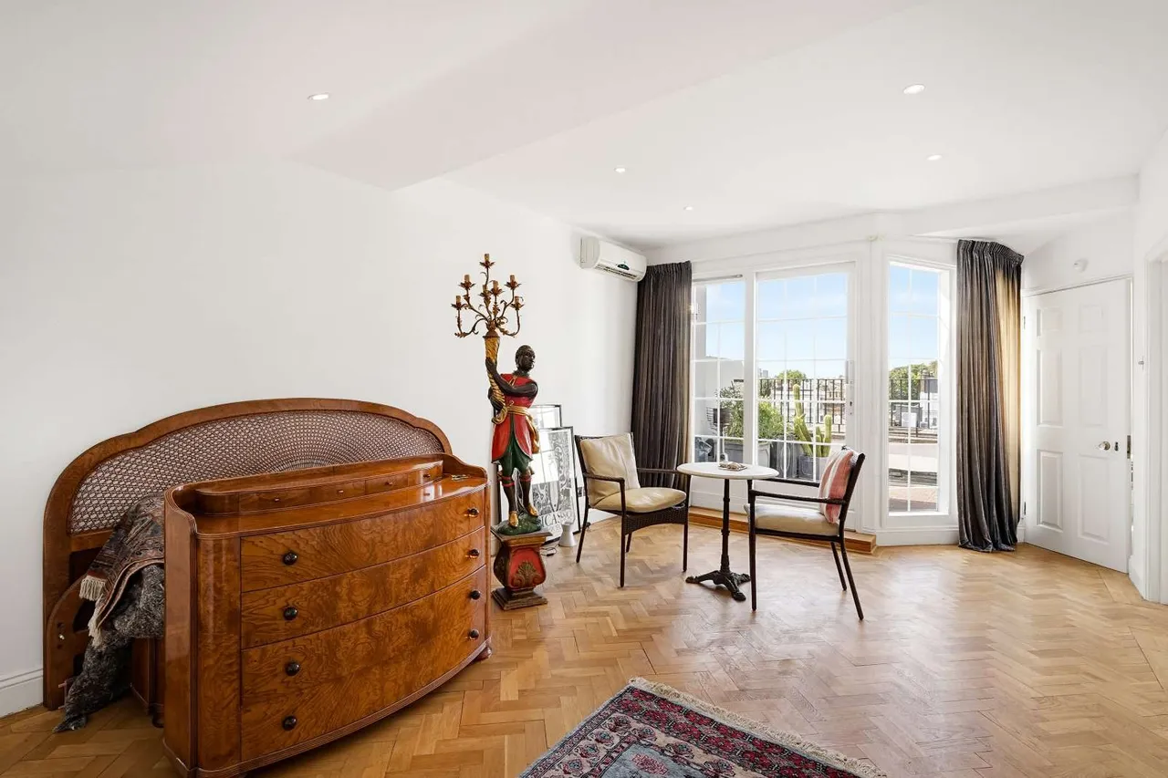 Holland Park Avenue, Holland Park, London, W11 3QY, photo 9