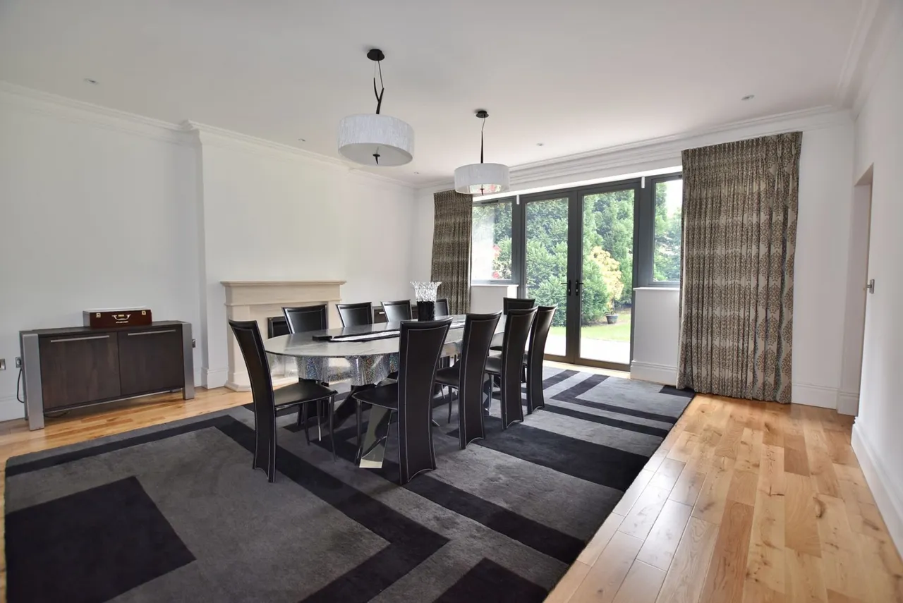 Hale Road, Altrincham, photo 7
