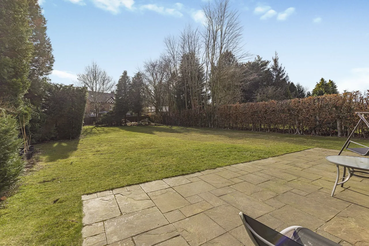 Hale Road, Altrincham, photo 19