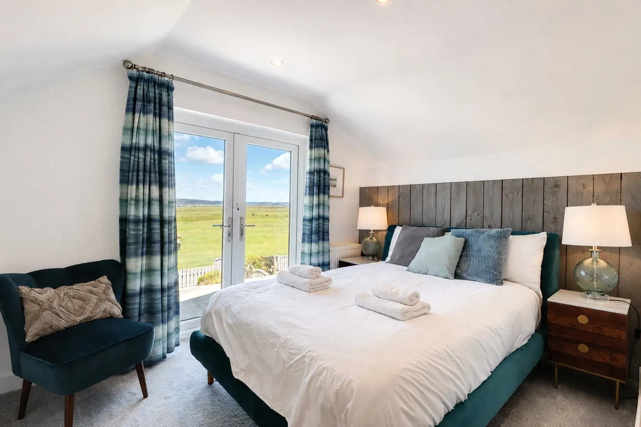 Pebbleridge Road, Westward Ho!, EX39, photo 26