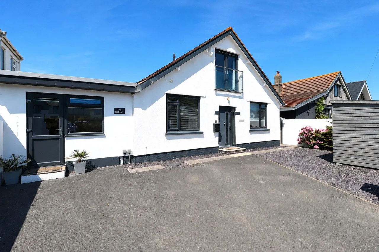 Pebbleridge Road, Westward Ho!, EX39, photo 44