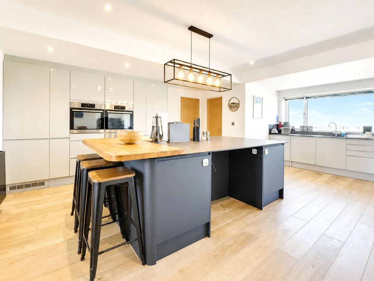 Pebbleridge Road, Westward Ho!, EX39, photo 3