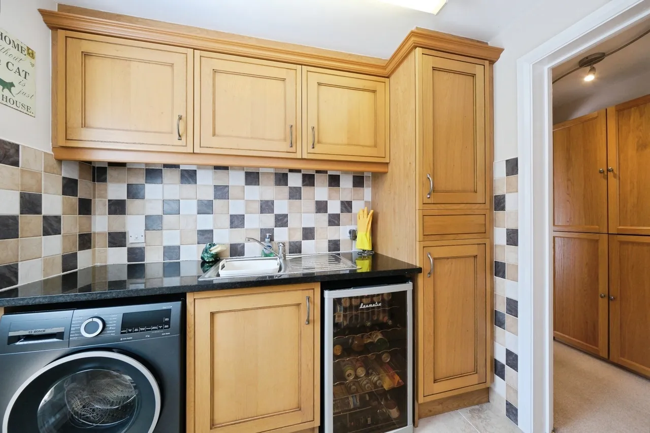 Muirfield Way, Mansfield Woodhouse, Mansfield, Nottinghamshire, NG19, photo 17