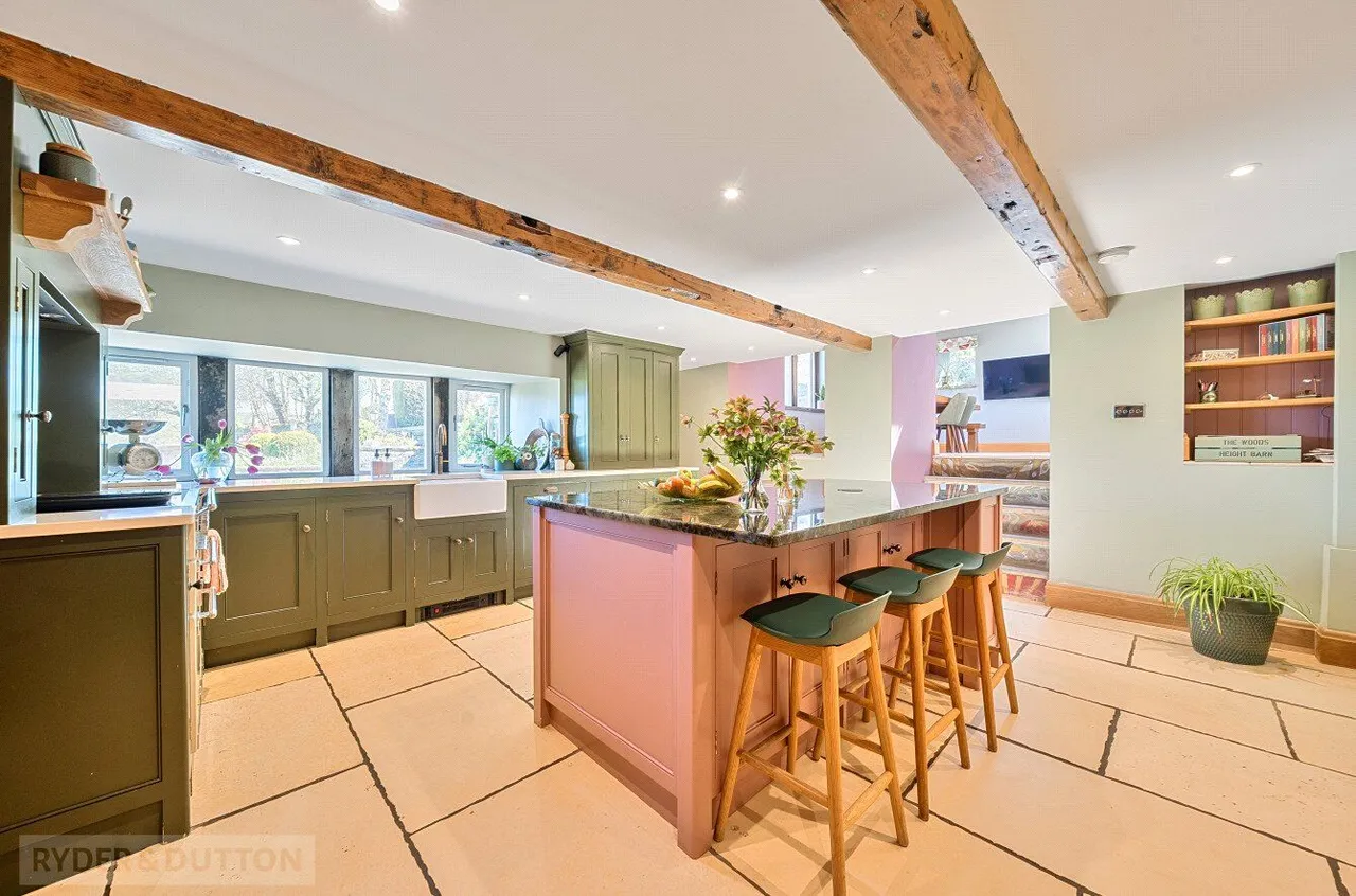 Heights Barn, Ripponden, HX6, photo 6