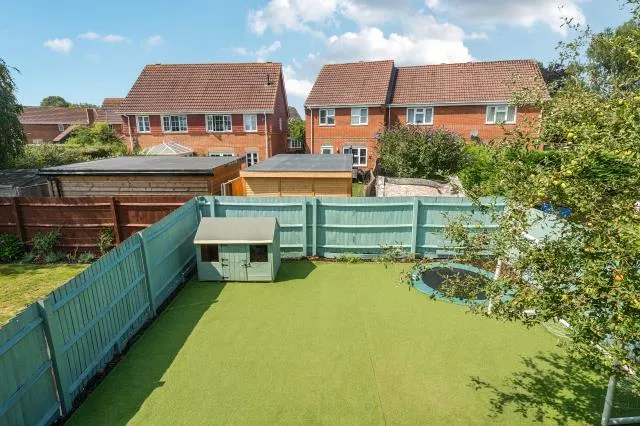 Lancaster Close, Hungerford, RG17, photo 18