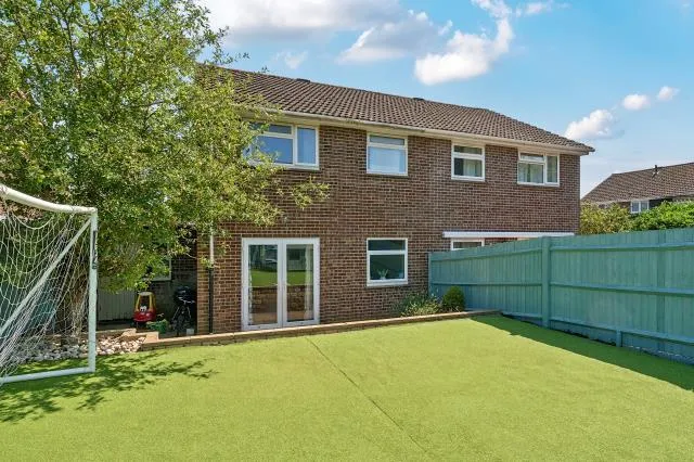 Lancaster Close, Hungerford, RG17, photo 15