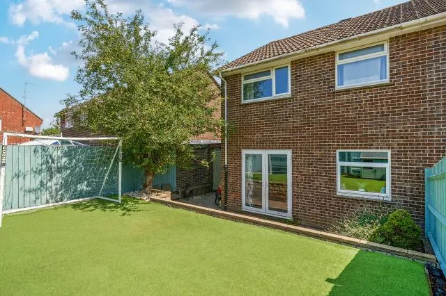 Lancaster Close, Hungerford, RG17, photo 16