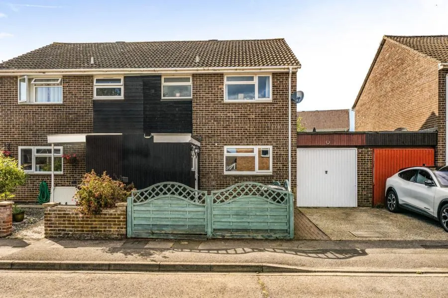 Lancaster Close, Hungerford, RG17, photo 19