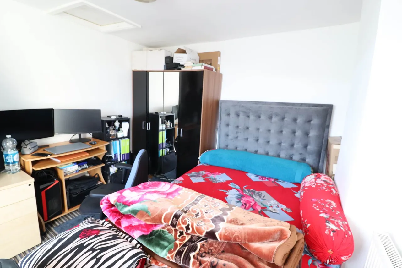 Desborough Road, High Wycombe, HP11 2QA, photo 4