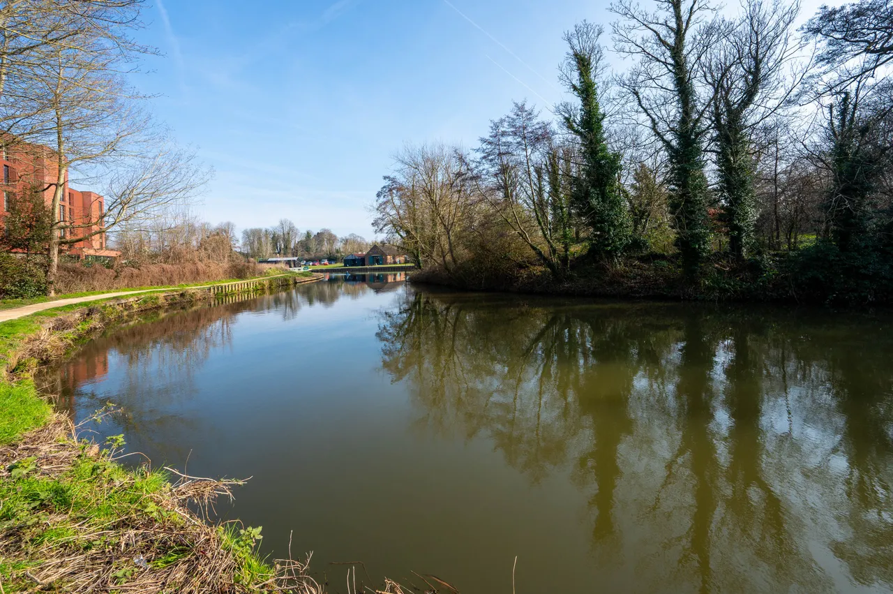 Flat 41, Wey Corner, Walnut Tree Close, Guildford, photo 10