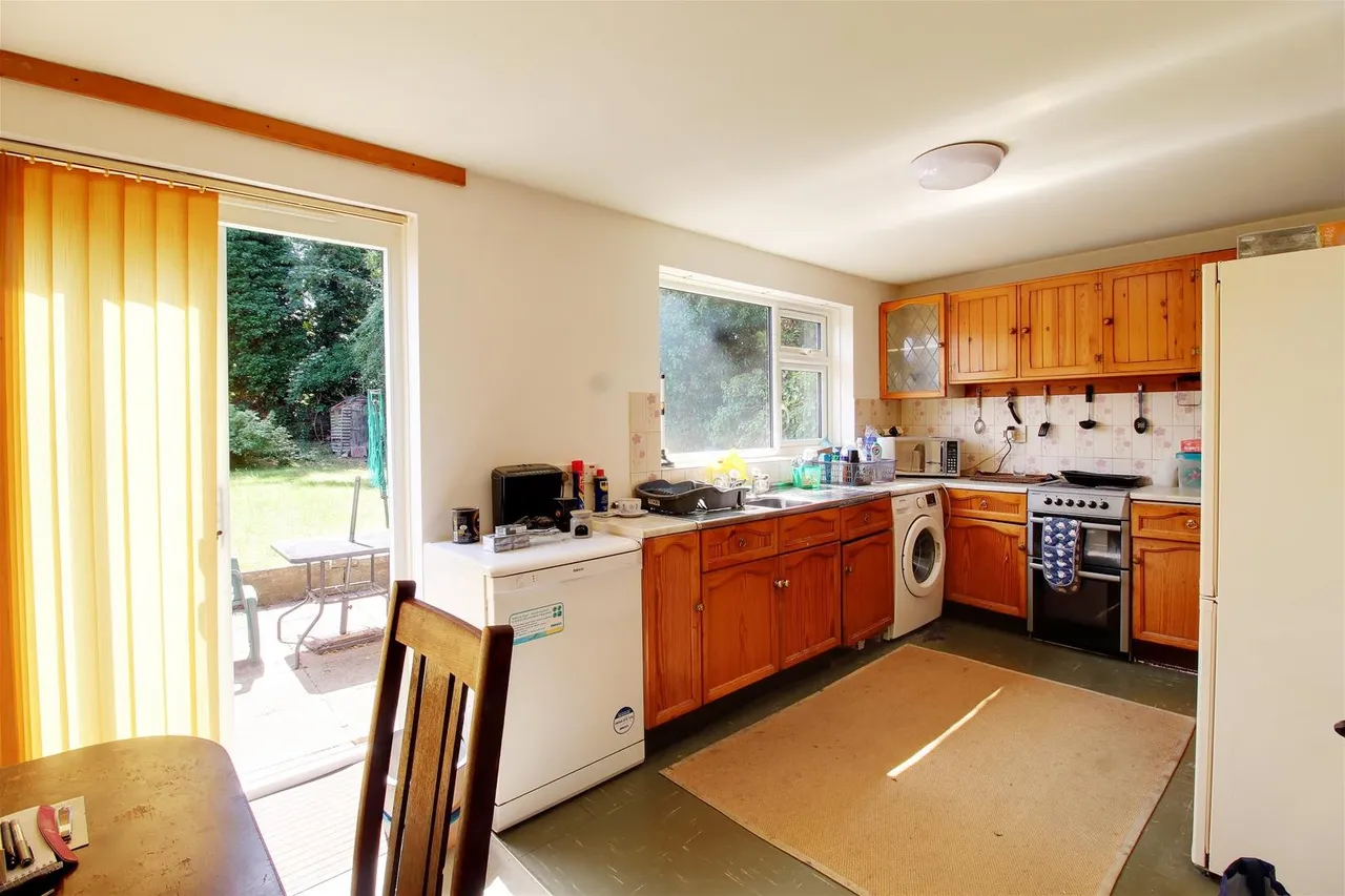 Dixons Hill Road, Welham Green AL9 7DN, photo 6