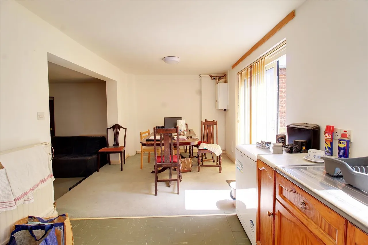 Dixons Hill Road, Welham Green AL9 7DN, photo 5