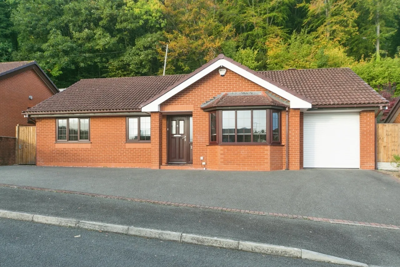 3 bed house for sale, Lon Dderwen, Abergele, LL22