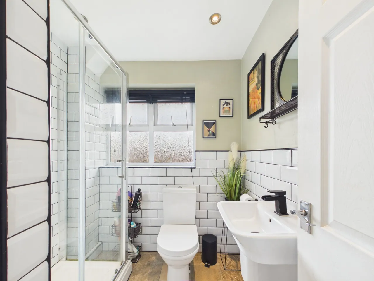 Walker Crescent, St. Georges, TF2, photo 12