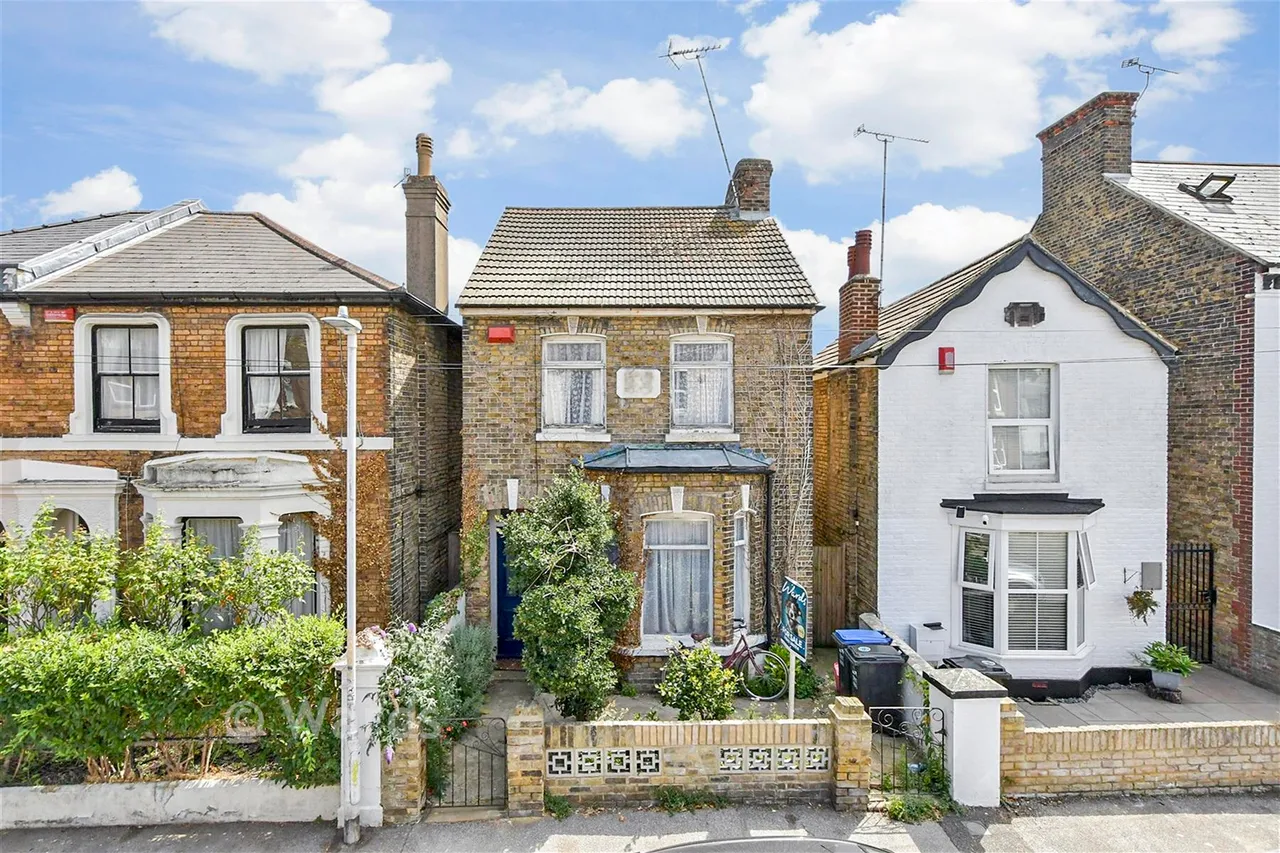 2 bed house for sale, Picton Road, Ramsgate, CT11
