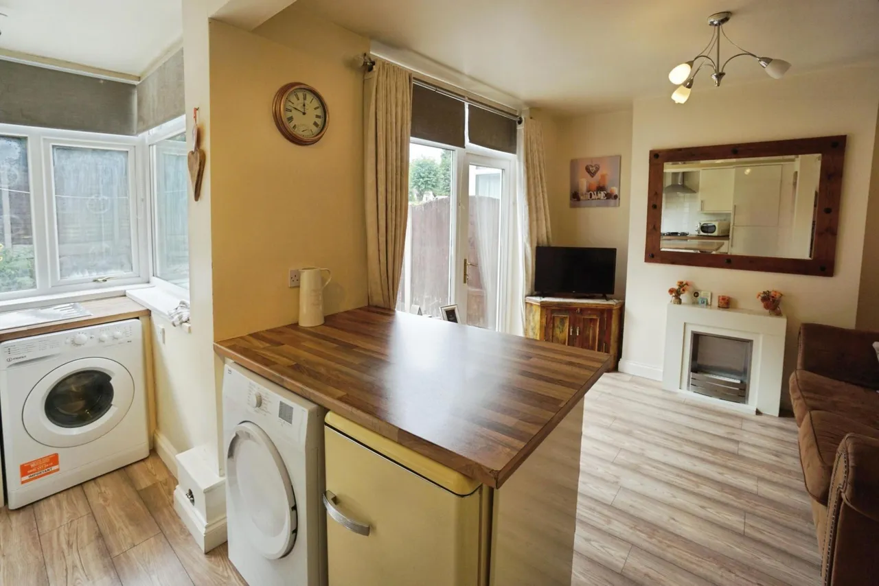 Oakham Drive, Dudley, DY2, photo 9