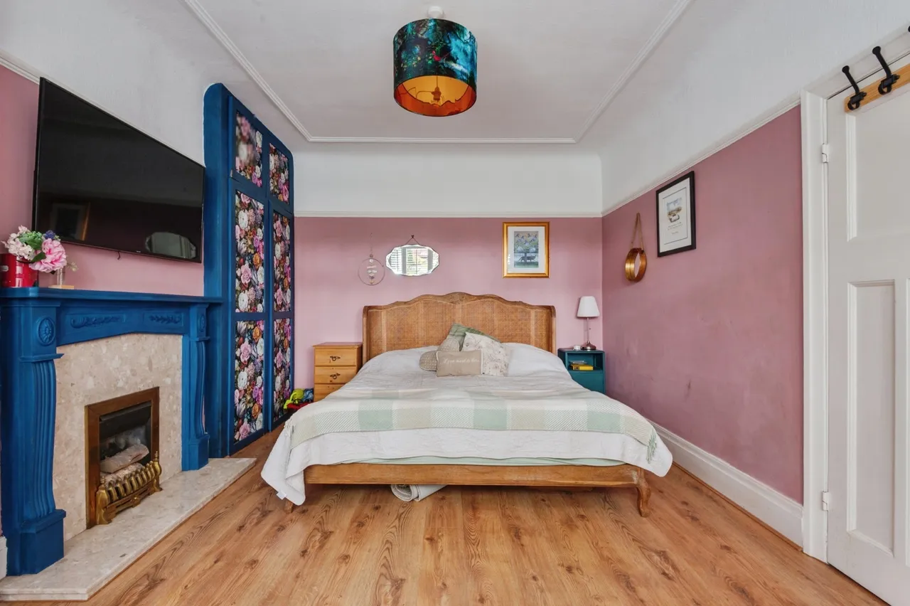 Aigburth Road, Liverpool, L19, photo 4
