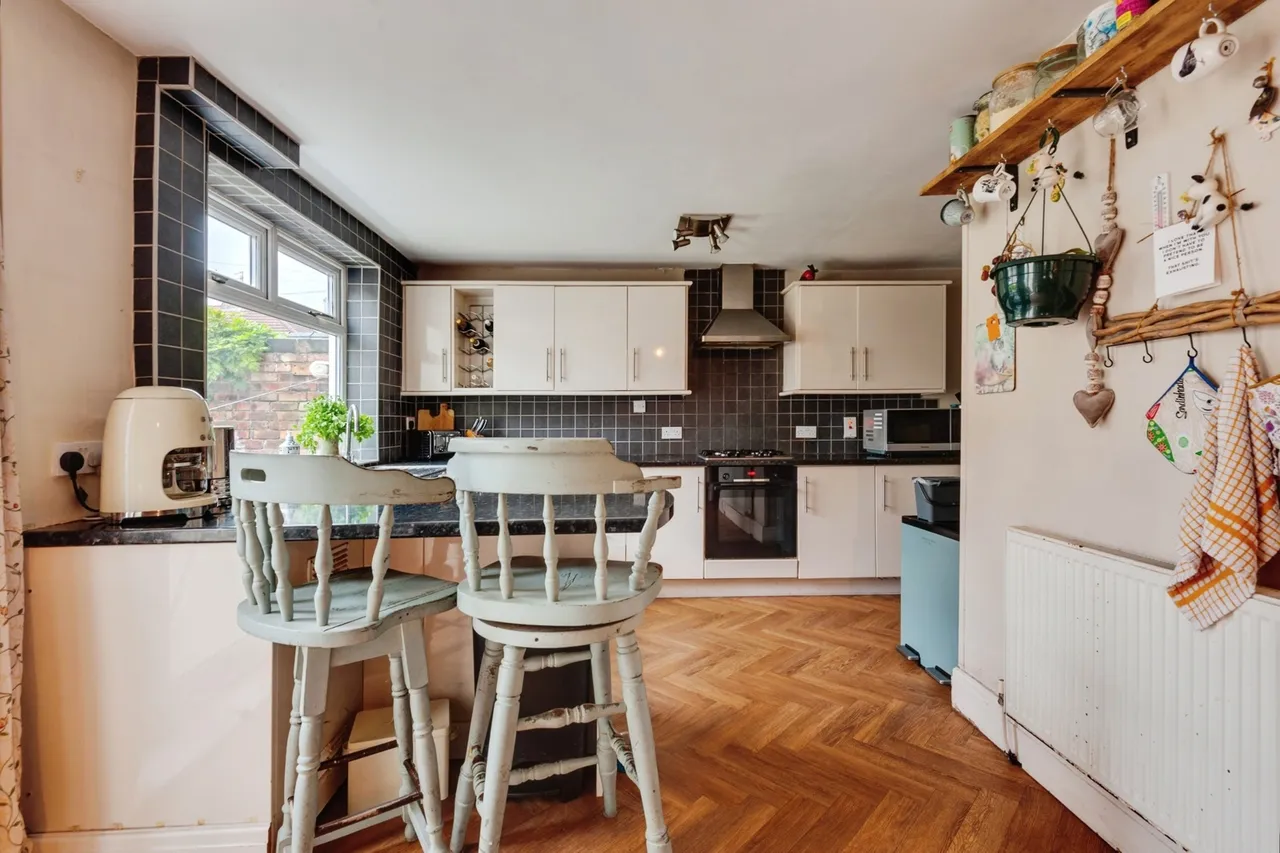 Aigburth Road, Liverpool, L19, photo 12