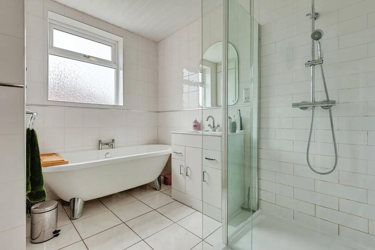 Aigburth Road, Liverpool, L19, photo 22