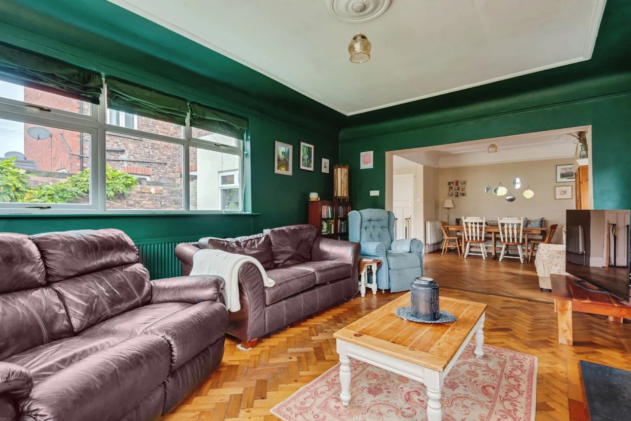 Aigburth Road, Liverpool, L19, photo 7