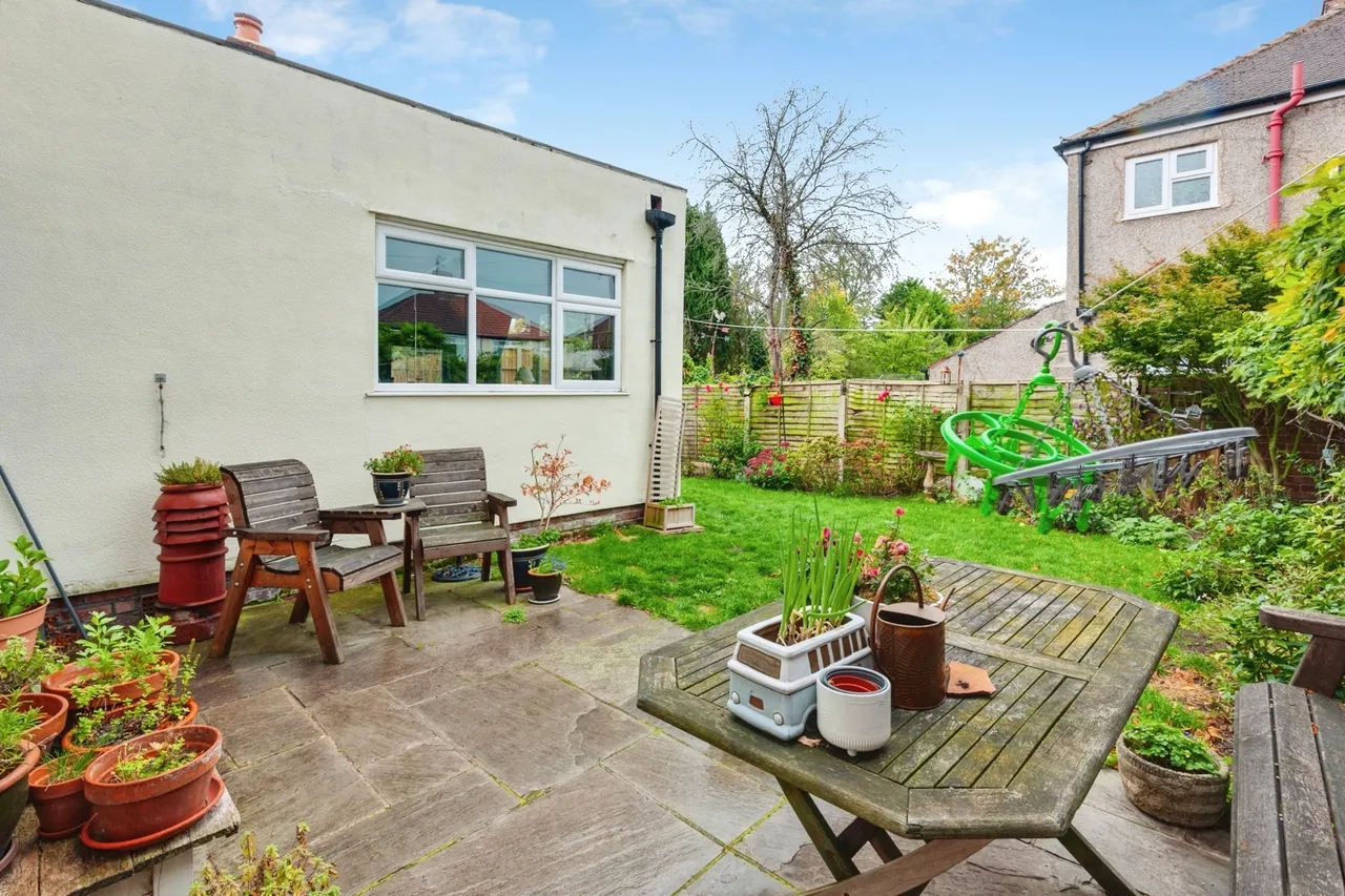 Aigburth Road, Liverpool, L19, photo 26