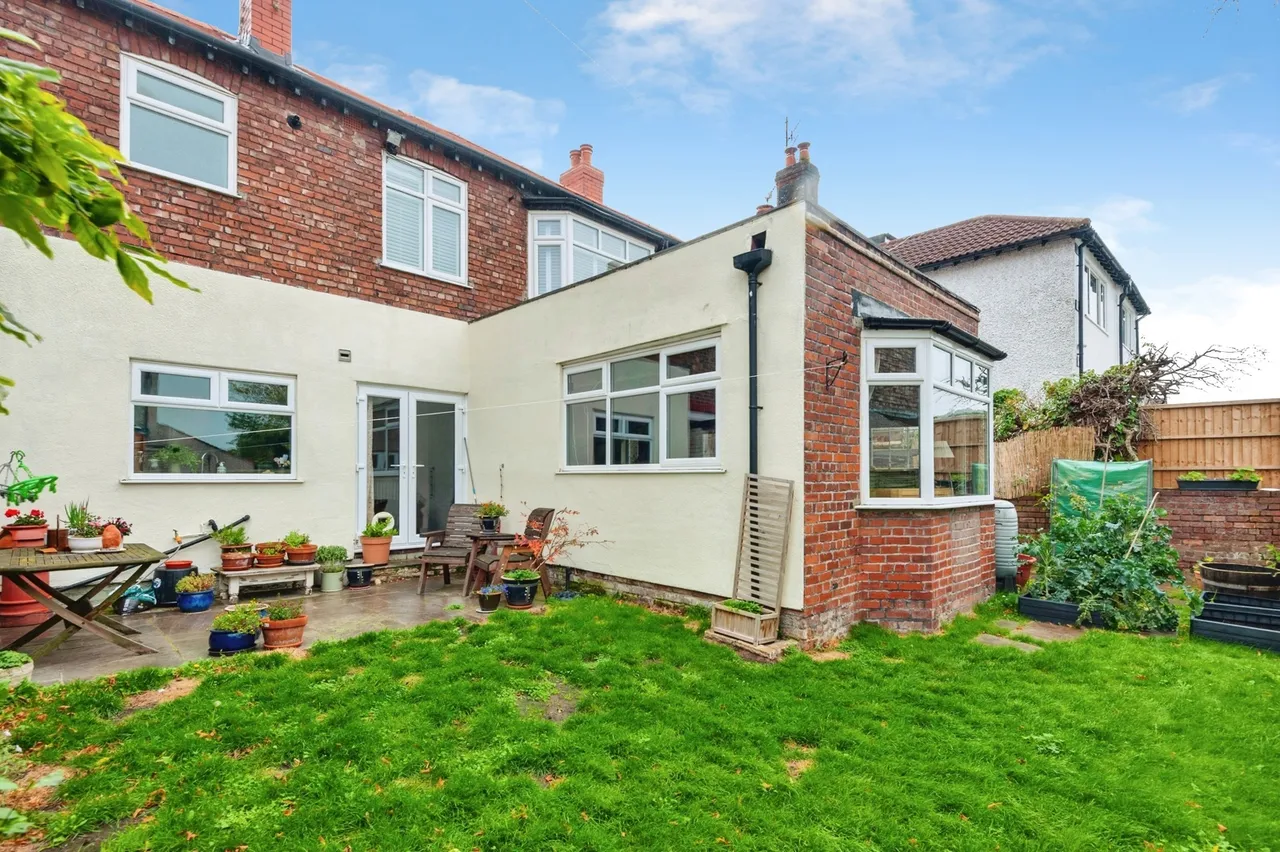 Aigburth Road, Liverpool, L19, photo 24
